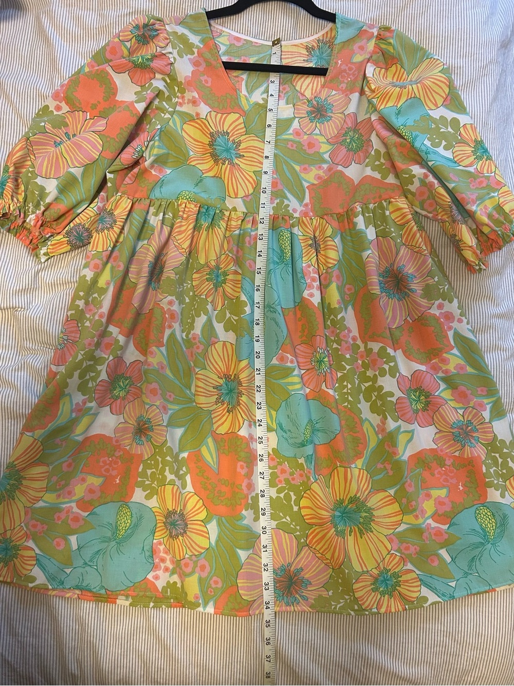 Redone up cycled vintage sheet dress - Picture 4 of 7